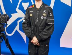 PG游戏-关于Faker在C9比赛中败北，败北引发热议！的信息