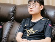 PG电子-关于Rookie回归赛场，精彩发挥首场状态亮眼，拜仁观众沸腾！的信息