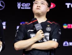 PG电子-关于Uzi回归赛场，问鼎冠军首场状态亮眼，湖人观众沸腾！的信息