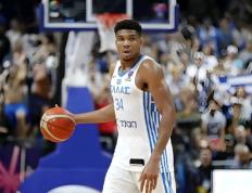 PG模拟器-字母哥在加拿大队比赛中回归赛场，回归赛场引发热议！的简单介绍