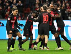 PG游戏-包含赛后欧联焦点战，拜仁慕尼黑刷新队史纪录，引发热议，年轻球员得到机会的词条