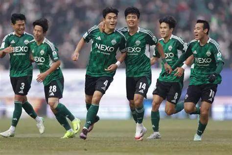 PG模拟器-击剑大奖赛焦点战：燕赵雄狮队逆转江汉雷豹队，客场强势带走胜利。赛季拐点或已出现(广东省龙狮锦标赛直播视频)