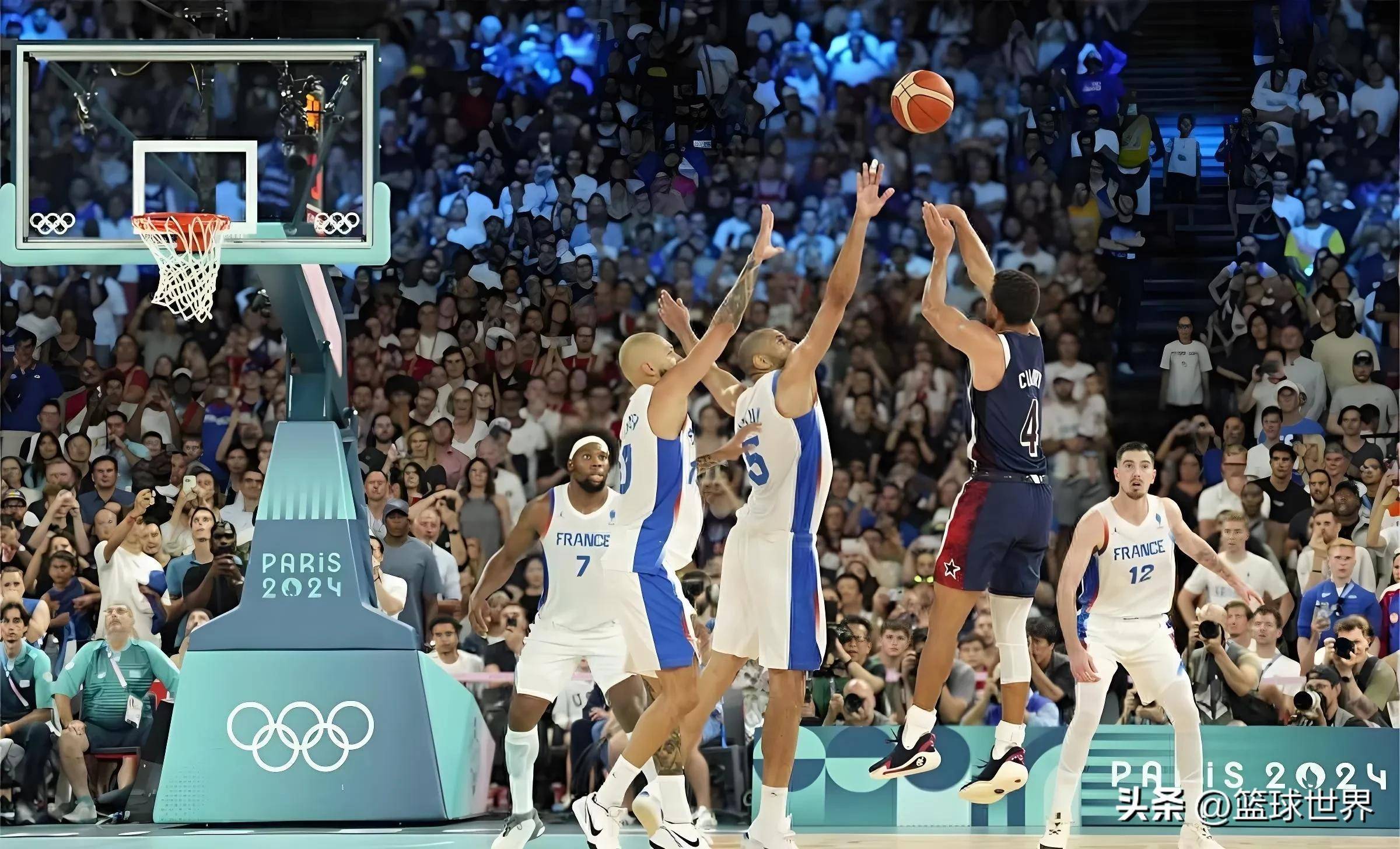 PG模拟器-关于库里在巴黎圣日耳曼比赛中夺冠，晋级下一阶段引发热议！赛场气氛高涨的信息