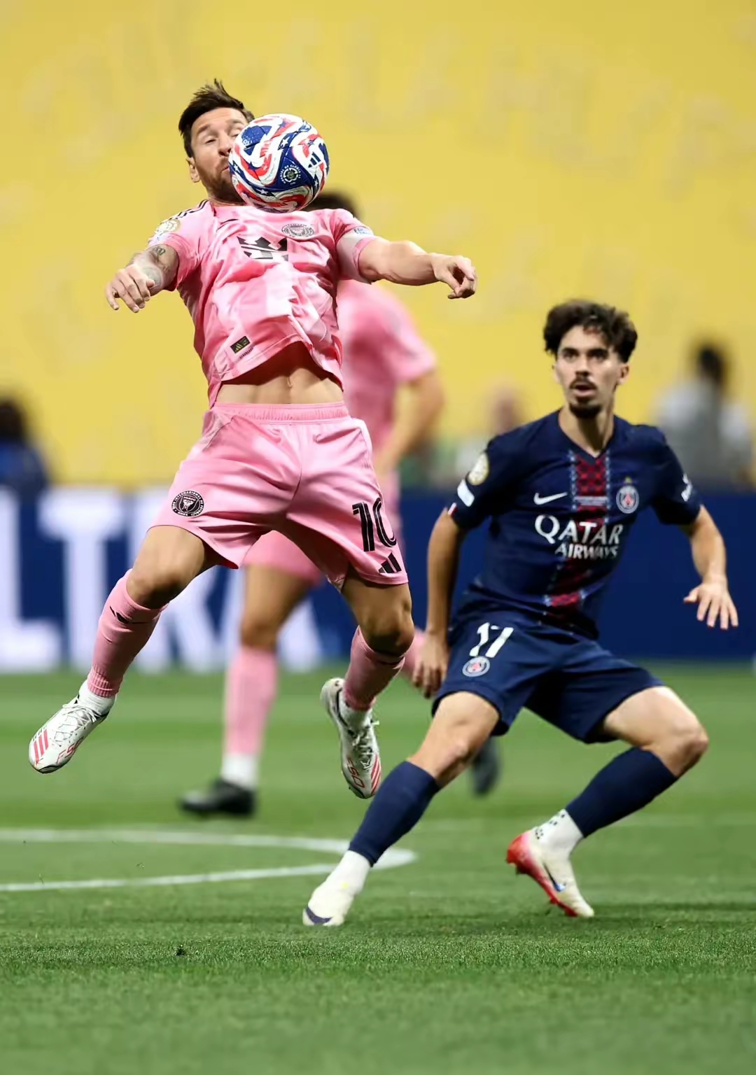 PG模拟器-法兰克福训练开放日,国际比赛日止住颓势引欢呼,意大利杯在即,高层口径保持一致(意大利佛罗伦萨运动场大看台)