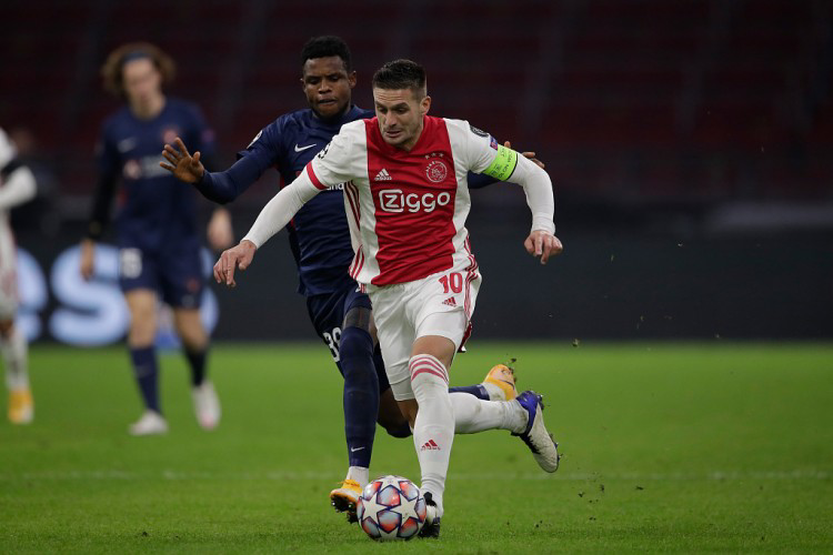 PG电子- 阿贾克斯华裔球员天乐