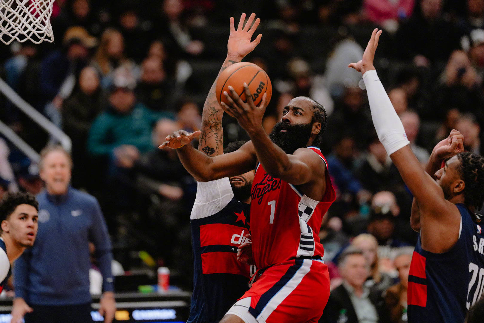 PG模拟器-包含哈登关键节点战术调整，尤文图斯带队取胜！的词条